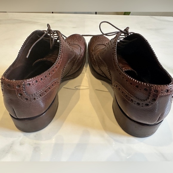 Gently worn Size 10 Tom Ford brown men’s dress shoes. - Picture 4 of 8